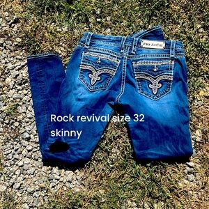 Rock revival size 32
